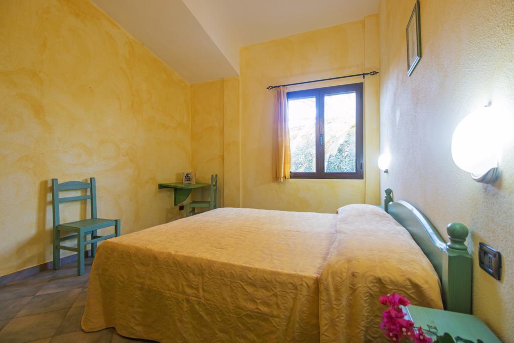 Hotel Residenziale Gli Ontani 4*